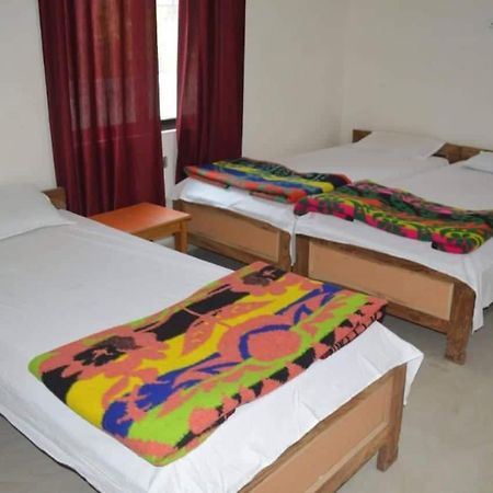 Middle Way Home Stay Bodh Gaya Exteriör bild