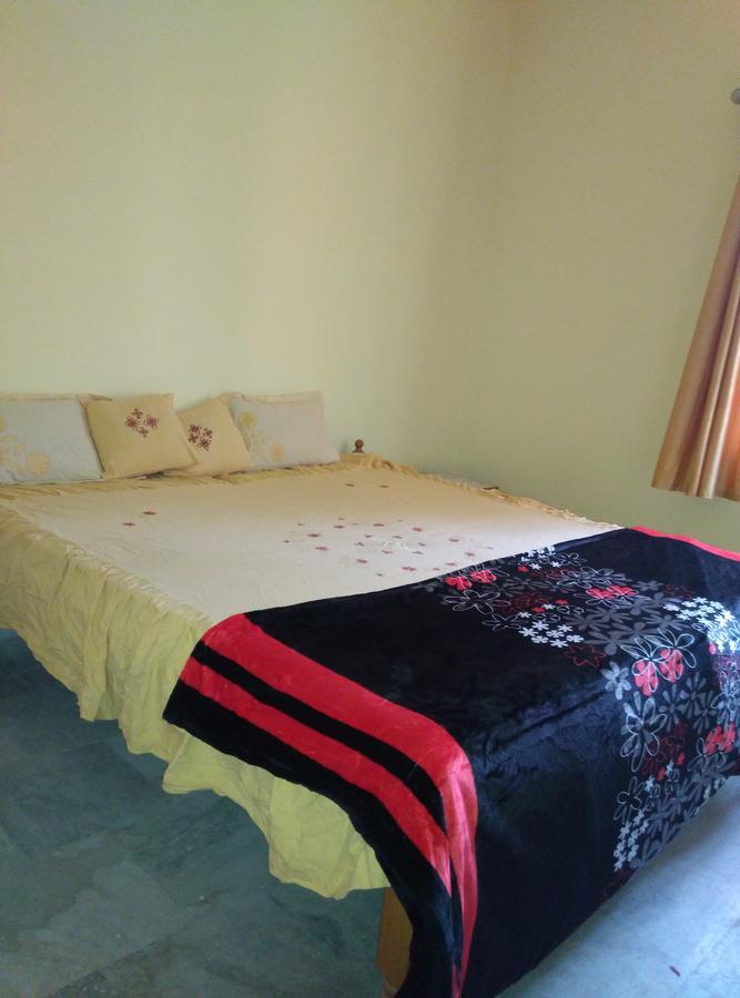 Middle Way Home Stay Bodh Gaya Exteriör bild