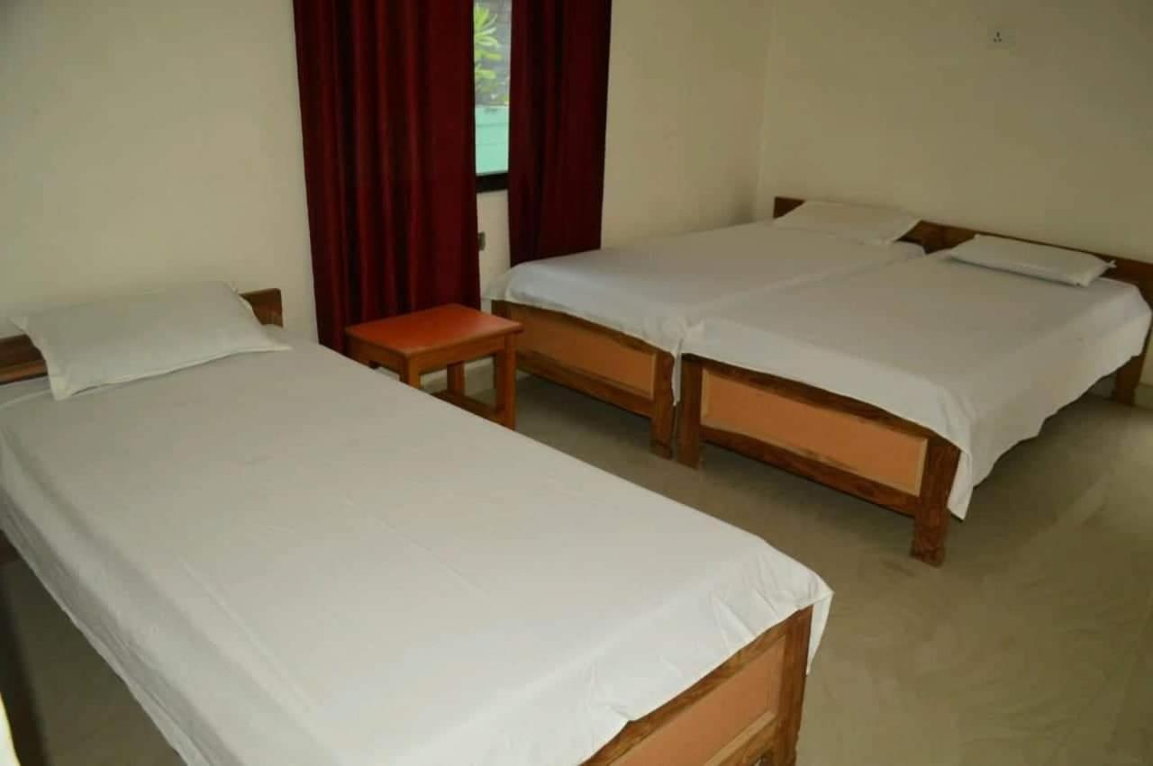 Middle Way Home Stay Bodh Gaya Exteriör bild