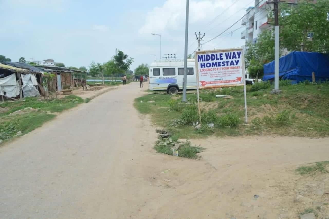 Middle Way Home Stay Bodh Gaya Exteriör bild